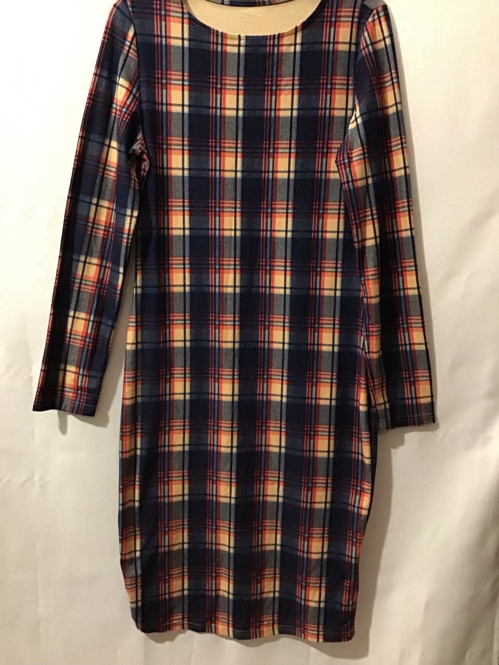 555 Plaid Long Sleeve Shift Dress in Navy and Cream